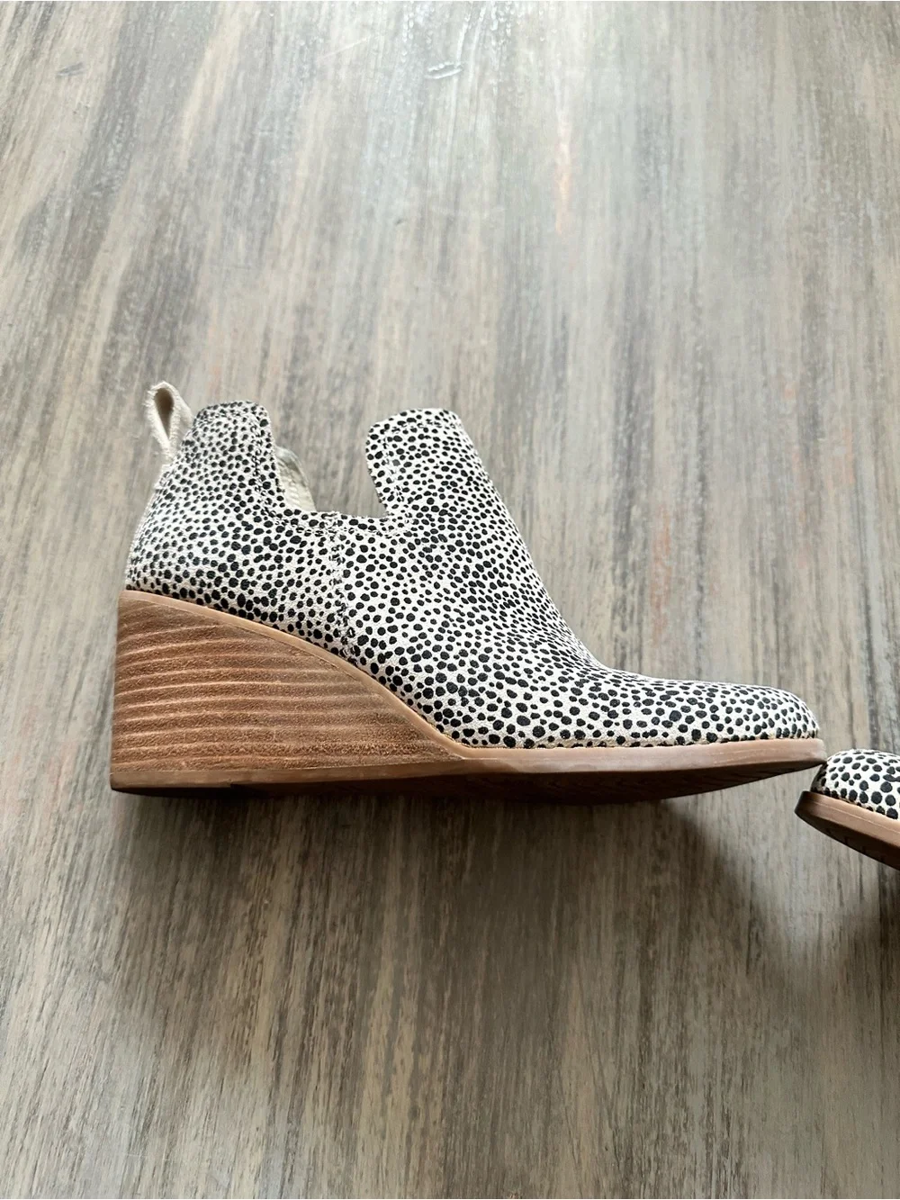 TOMS Kallie Wedge Booties Cheetah Print Suede - Picture 7 of 14